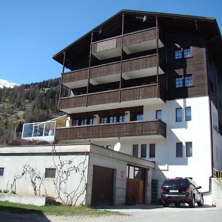 Hotel Weisshorn Goms Bagian luar foto