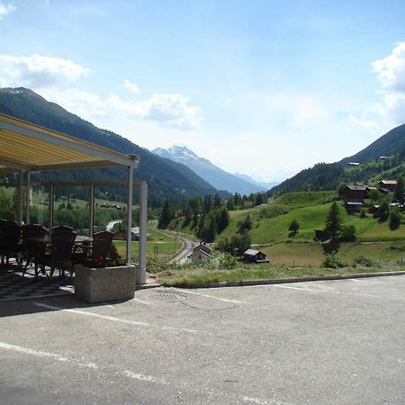 Hotel Weisshorn Goms Bagian luar foto