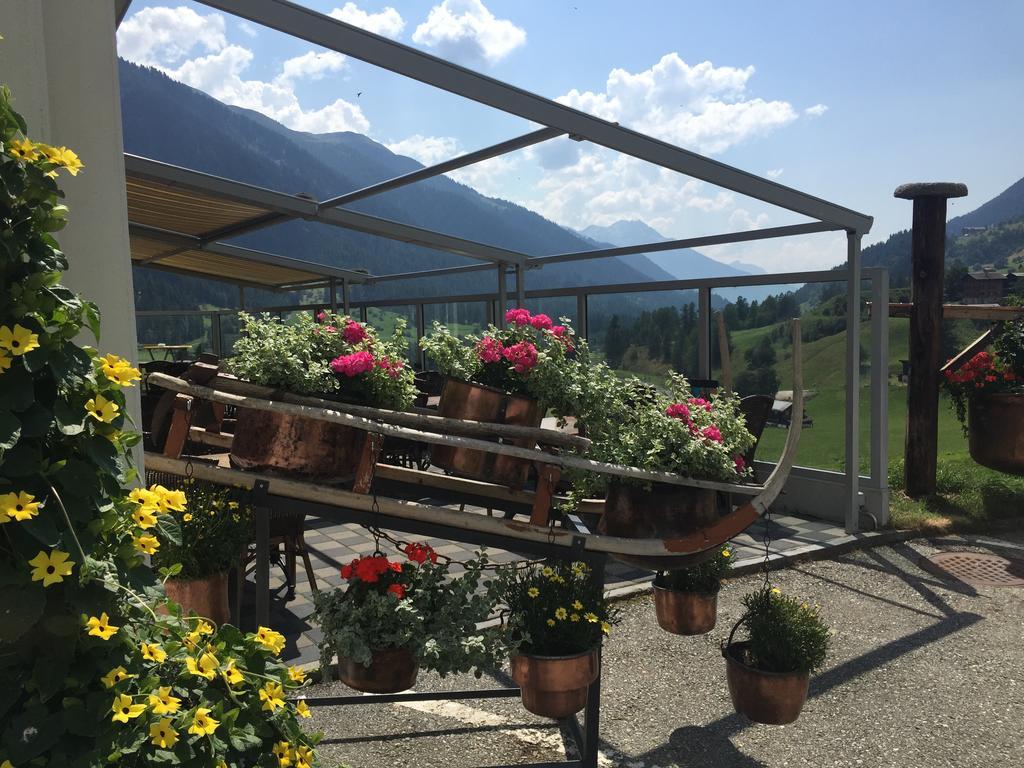 Hotel Weisshorn Goms Bagian luar foto